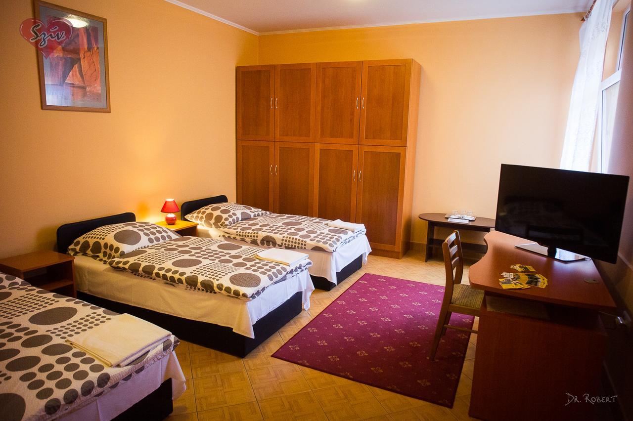 Civis Szallashely Debrecen Exterior foto